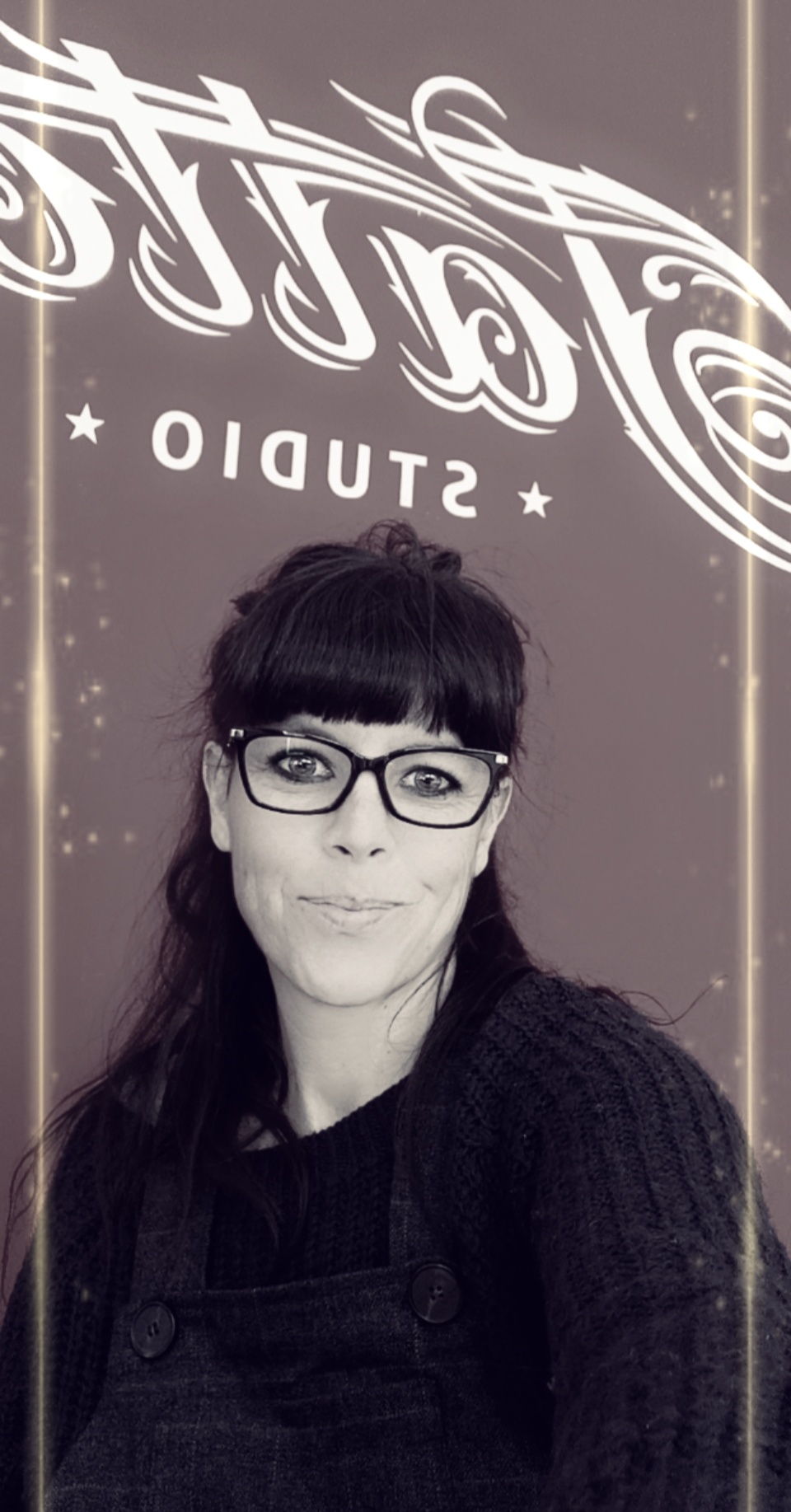 Retrato de Ali Arias en su estudio